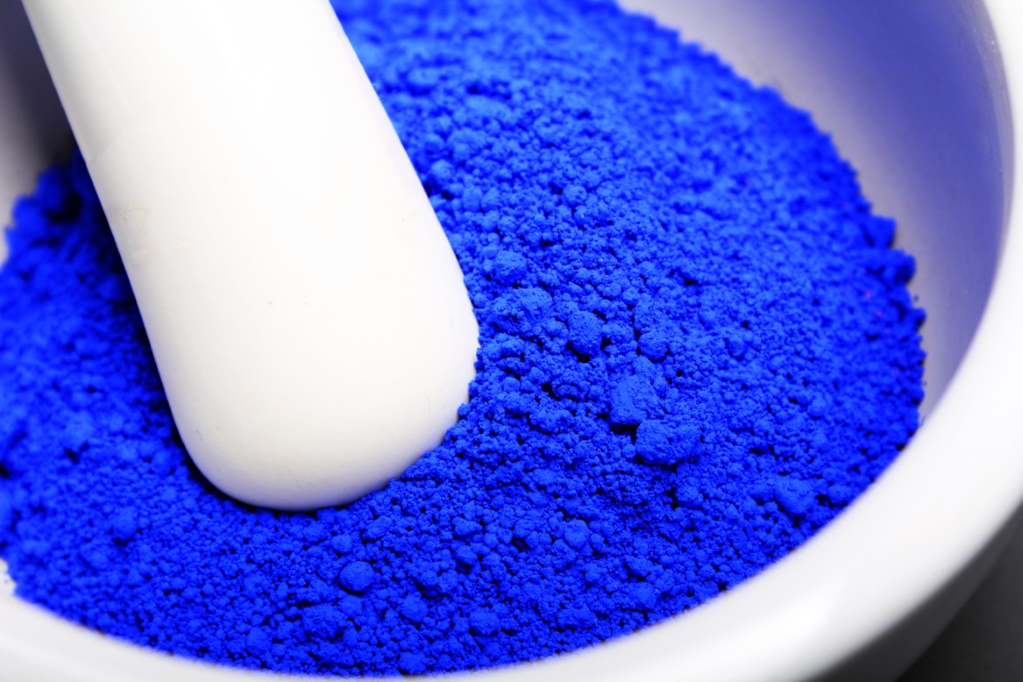 Pigments de couleur bleu klein